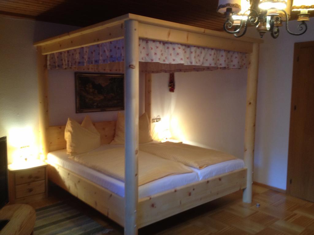 Alm-Apartments هيليغنبلت الغرفة الصورة